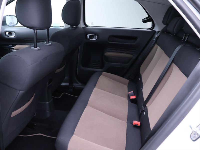 Citroën C4 Cactus 1,2 PT CZ Shine Panorama - fotka 15 z 30