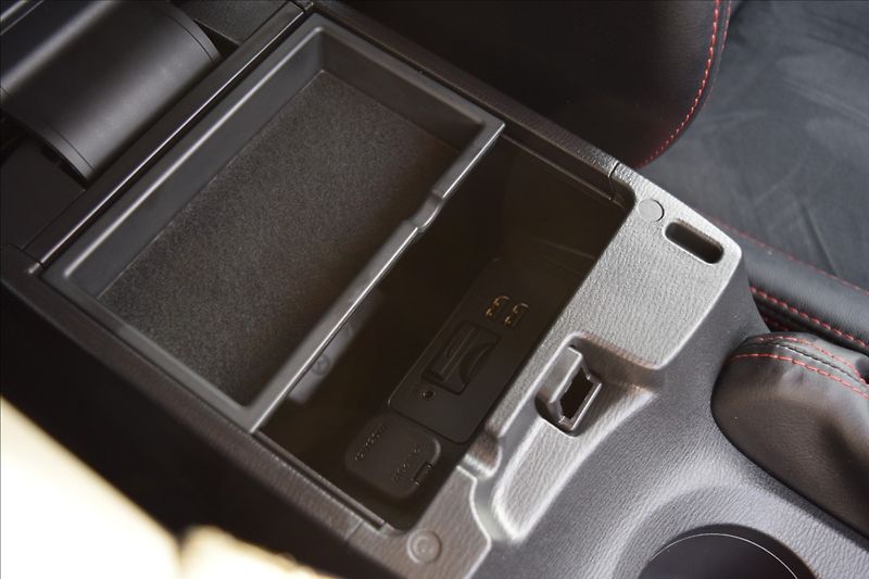 Mazda 3 2,0 SKYACTIV-G 88KW ALU NAVI - fotka 42 z 43