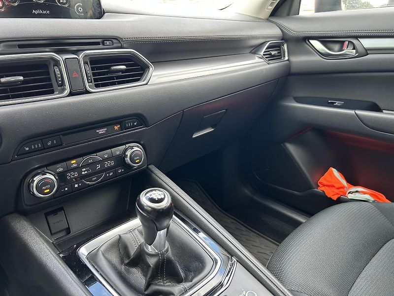 Mazda CX-5 (2017) 2.0 i 121 KW naj.80 tis km - fotka 21 z 24