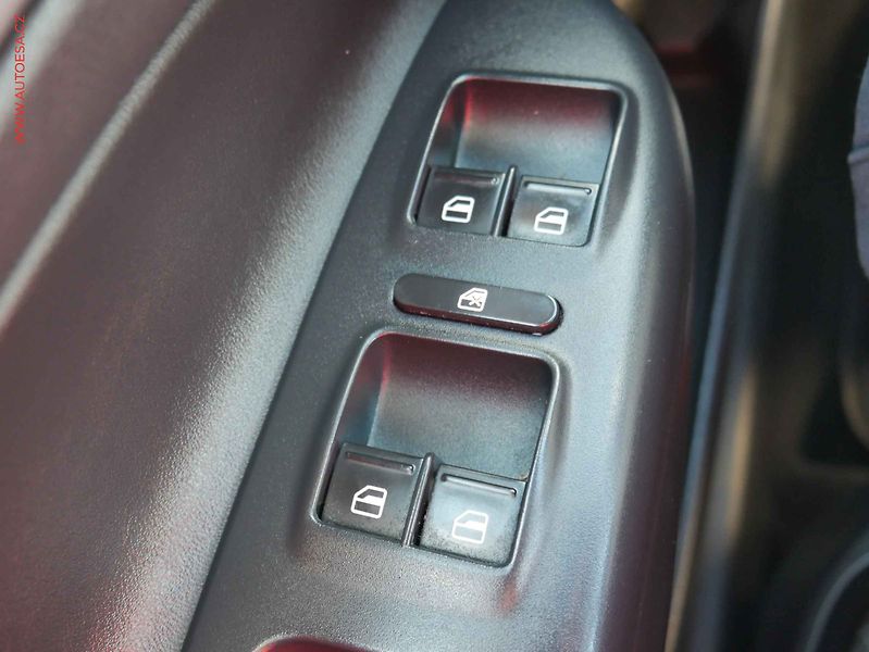 Škoda Octavia (2010) 2.0 TSi, RS, DSG - fotka 12 z 14