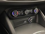 Alfa Romeo Stelvio VELOCE 2.2JTDm Q4 AUT - náhled 28