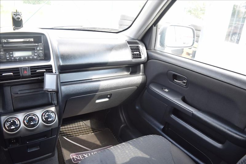 Honda CR-V 2,0 I 110KW AUTOMAT NÍZKÉ KM - fotka 31 z 50