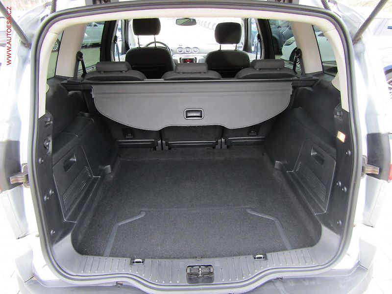 Ford S-MAX (2010) 2.0TDCI, ČR, AC, temp. - fotka 7 z 14
