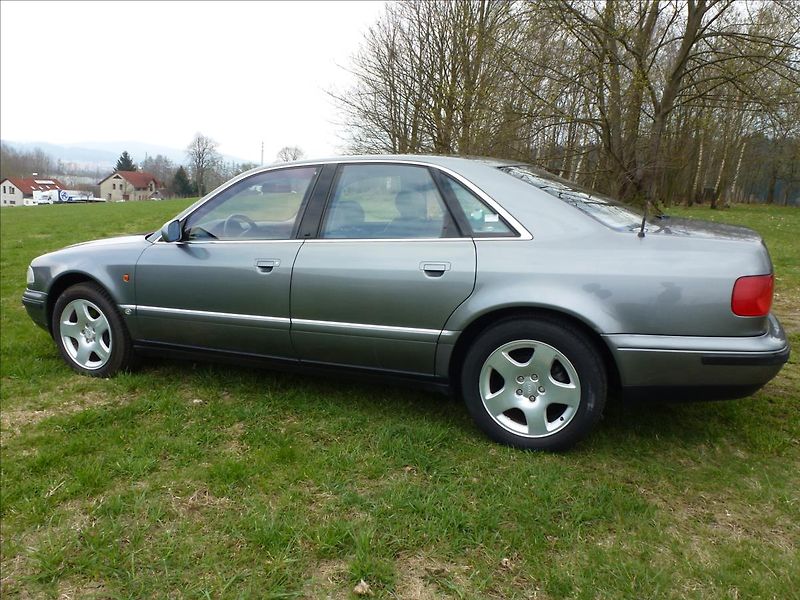 Audi A8 4,2 V8 Quattro 4x4 AUTOMAT - fotka 15 z 65
