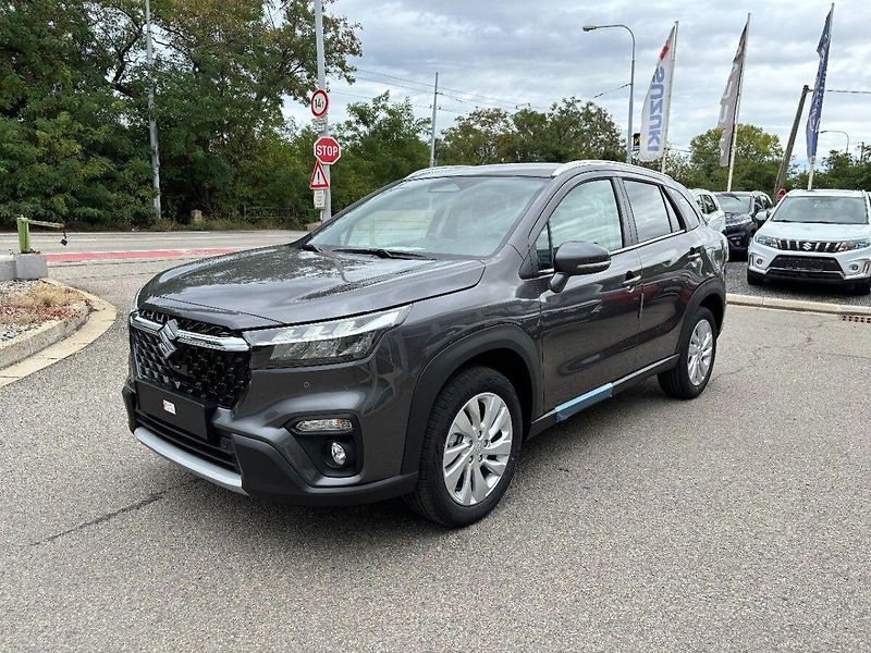Suzuki S-Cross 4x4 automat Premium - fotka 3 z 10