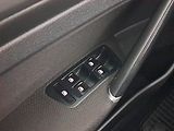 Volkswagen Golf (2018) 1.0 TSI, Tempomat - náhled 18