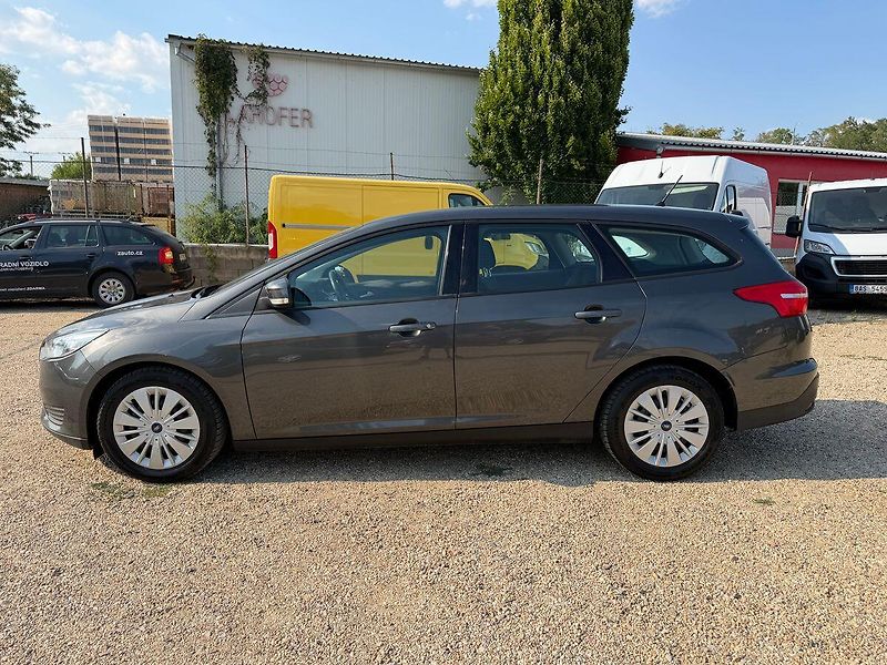 Ford Focus 1.0 EcoBoost *74kw* - fotka 2 z 27