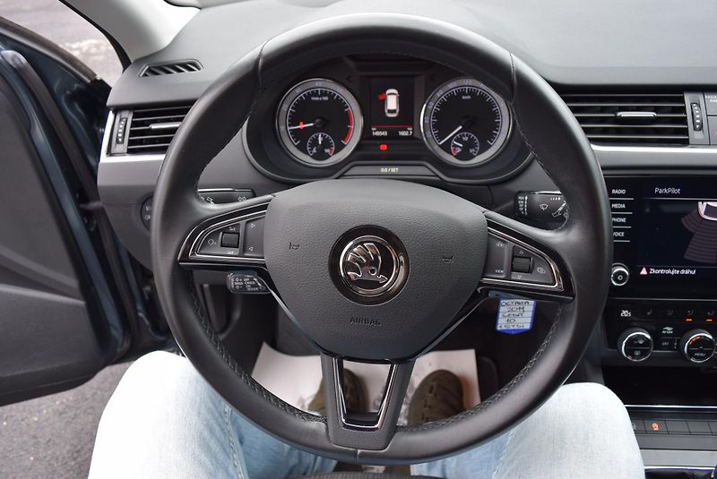 Škoda Octavia (2019) 1.5TSI 110kw STYLE TAŽNÉ SMART - fotka 28 z 45