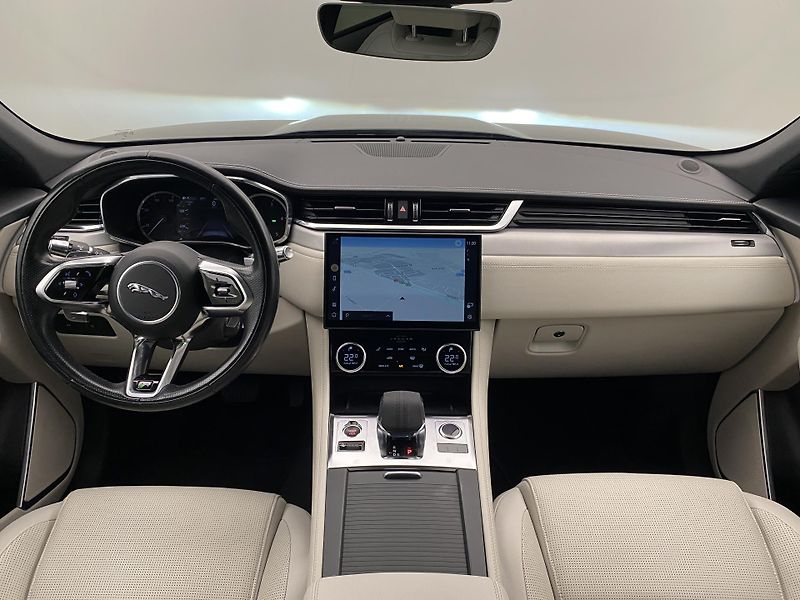 Jaguar F-Pace D165 S AWD AUT CZ - fotka 2 z 44