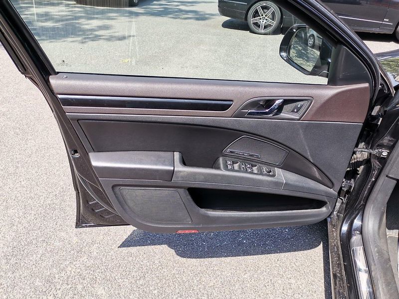 Škoda Superb (2014) 2.0TDi 125kw Laurin/Klement ČR - fotka 8 z 25
