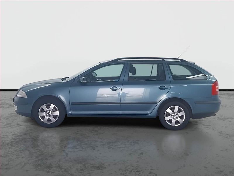 Škoda Octavia (2008) 2.0 TDI, Tempomat - fotka 3 z 15