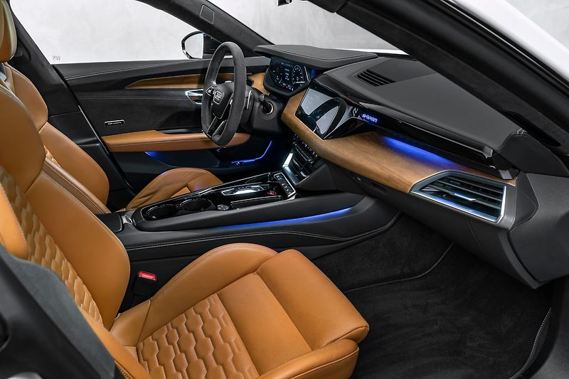 Audi Ostatní Q Exclusive Keramiky Vzduch La - fotka 12 z 24