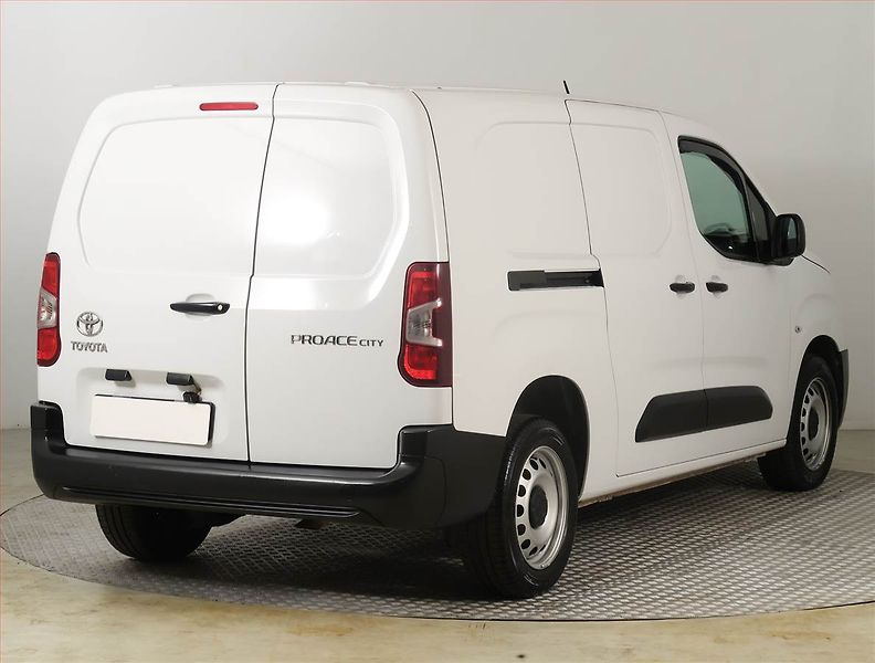 Toyota ProAce City (2023) Maxi 1.5 D4-D, 3Místa, ČR - fotka 5 z 16