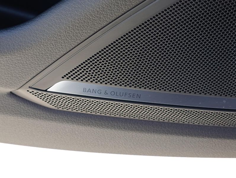 Audi RS 6 4.0TFSI PERFO ČR 1.MAJITEL DPH - fotka 41 z 44