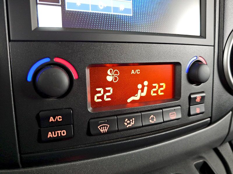 Peugeot Partner (2018) 1.6D 88KW TEEPEE - fotka 16 z 25