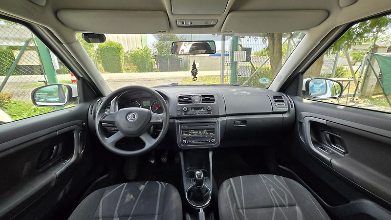 Škoda Roomster 1.4 16V FRESH 1MAJITEL - fotka 16 z 39