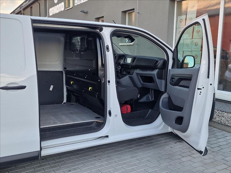Toyota ProAce 2.0 D-4d 106kW L1, ČR, 1.Maj. - fotka 15 z 46