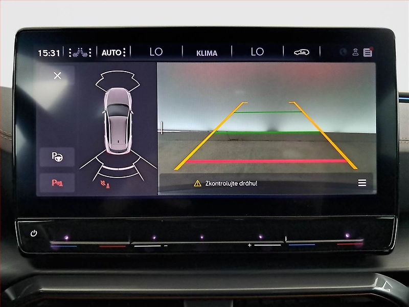Cupra Formentor (2022) 1.5 TSI - fotka 18 z 20