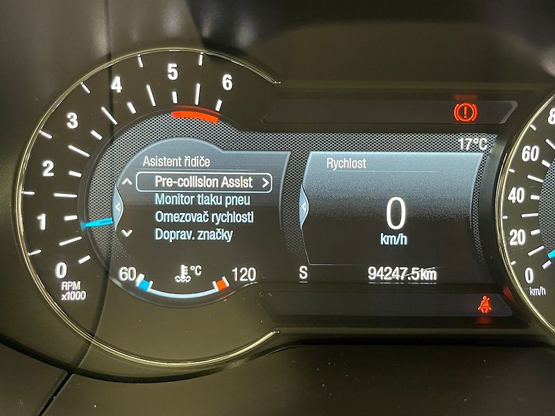 Ford S-MAX 2.0 EB Titanium LED manuál - fotka 54 z 58