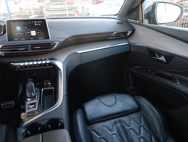 Peugeot 5008 (2018) GT Line 2.0 BlueHDi, Automat - fotka 23 z 23