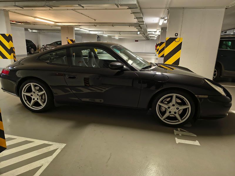 Porsche 911 CARRERA 4 - fotka 4 z 20