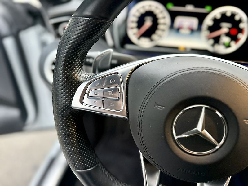 Mercedes-Benz Třídy S (2015) 500 4MATIC kupé - fotka 23 z 51