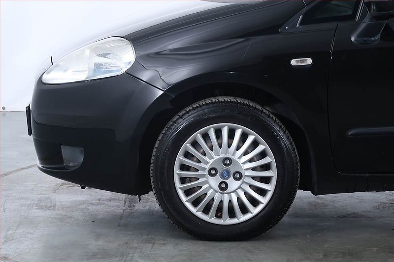 Fiat Grande Punto (2007) 1.2, Serv.kniha, nová STK - fotka 14 z 18