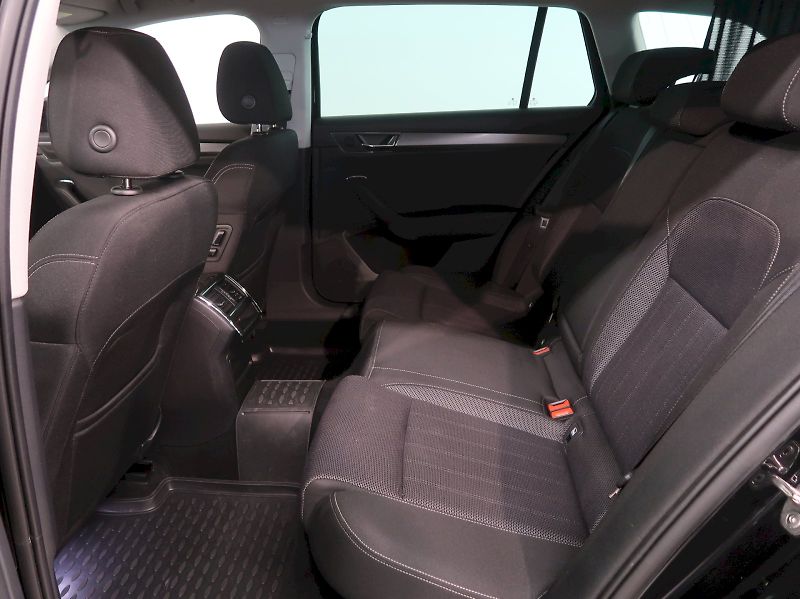 Škoda Superb (2023) STYLE 2.0TDI 110KW DSG - fotka 17 z 43