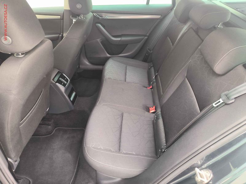 Škoda Octavia (2018) 1.6 TDi, Clever, navi, TZ - fotka 10 z 21