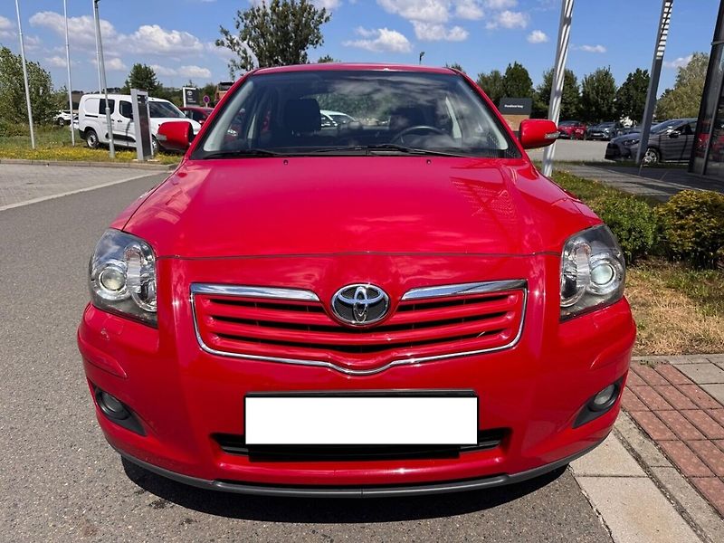 Toyota Avensis - fotka 8 z 11