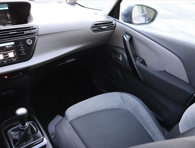 Citroën C4 Picasso (2016) PureTech 130, 7 míst, Navi - fotka 8 z 20