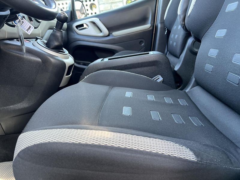 Citroën Berlingo Multispace XTR 1.6HDi PŮVOD ČR - fotka 11 z 39