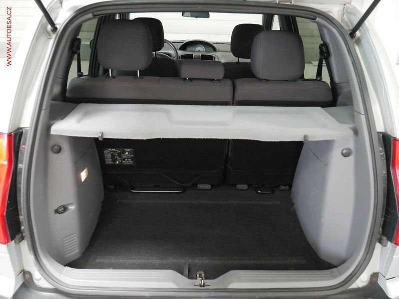 Hyundai Matrix (2003) 1.6i, AC - fotka 7 z 15