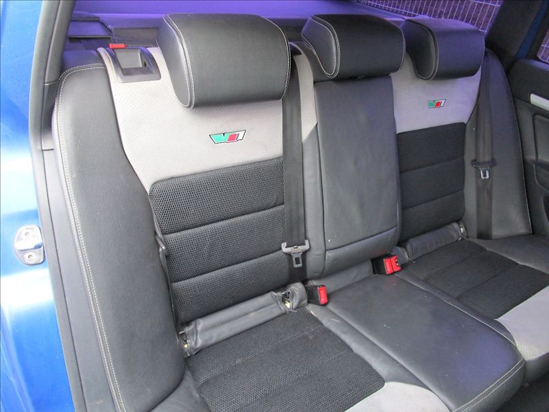 Škoda Octavia Combi 2.0TDi RS, aut. Klima - fotka 23 z 40