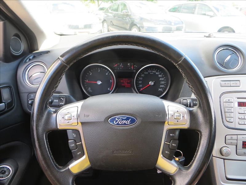 Ford Mondeo 1,8 TDCi 92kW Trend - fotka 17 z 19