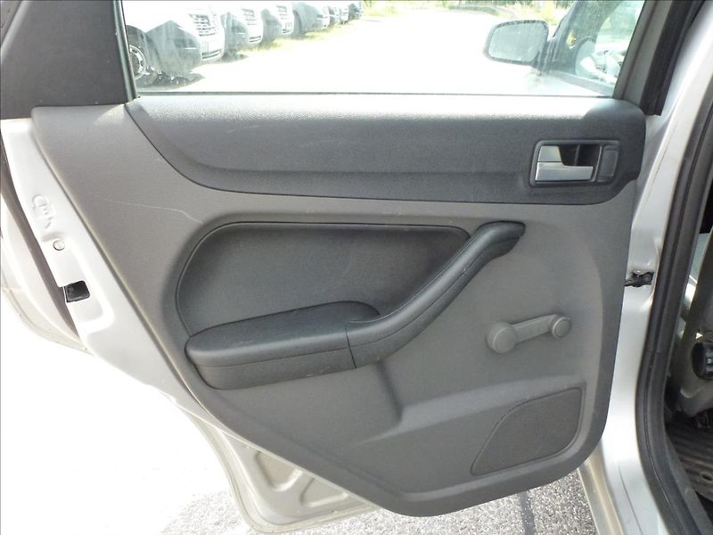 Ford Focus 1,6 16V NOVÁ STK - fotka 18 z 48