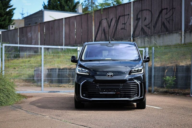 Toyota ProAce Verso 2.2. 180 L2 AT VIP SKYVIEW SKL - fotka 3 z 26