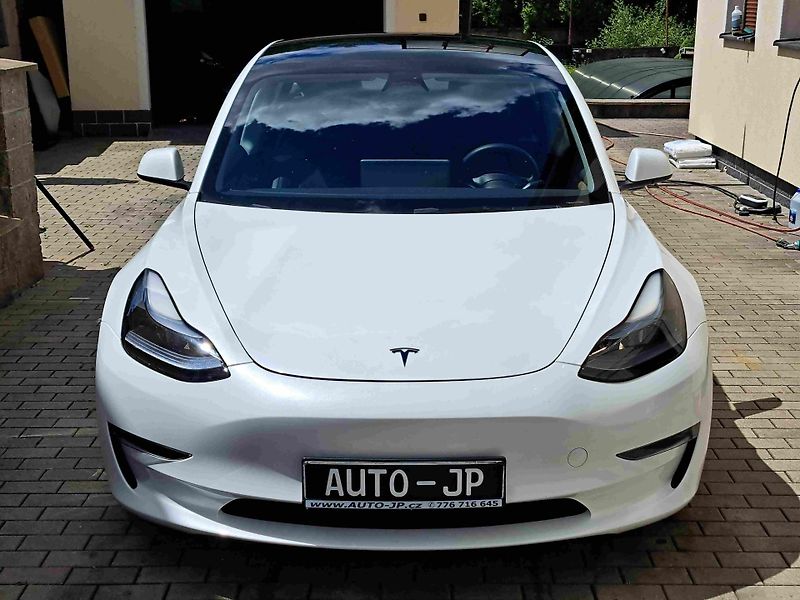 Tesla Model 3 AWD Long Range SOH-92% - fotka 7 z 17
