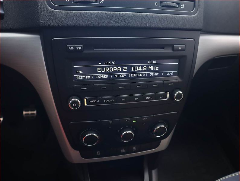 Škoda Yeti (2014) 2.0 TDI, 4X4, Tempomat - fotka 12 z 17
