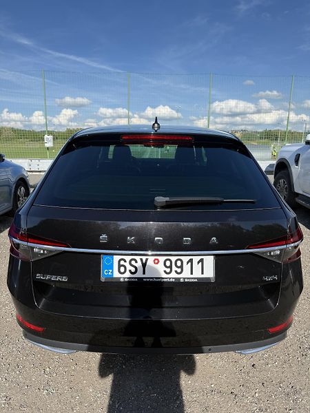 Škoda Superb (2020) Velice zachovale auto - fotka 6 z 16