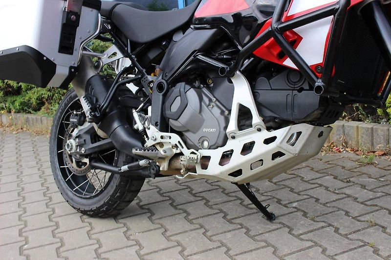 Ducati DesertX (2025) DISCOVERY 2025 5500KM TOP - fotka 3 z 12