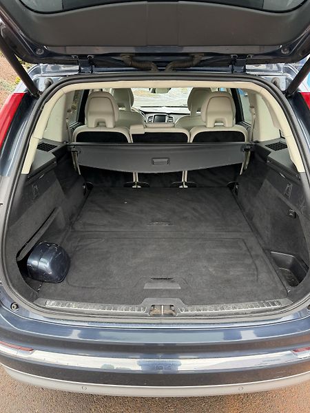Volvo XC90 2,0D 173kW 4x4 Inscription - fotka 18 z 18