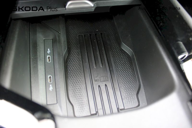 Škoda Superb (2024) 2.0 TDI 110 kW L&K - fotka 16 z 25