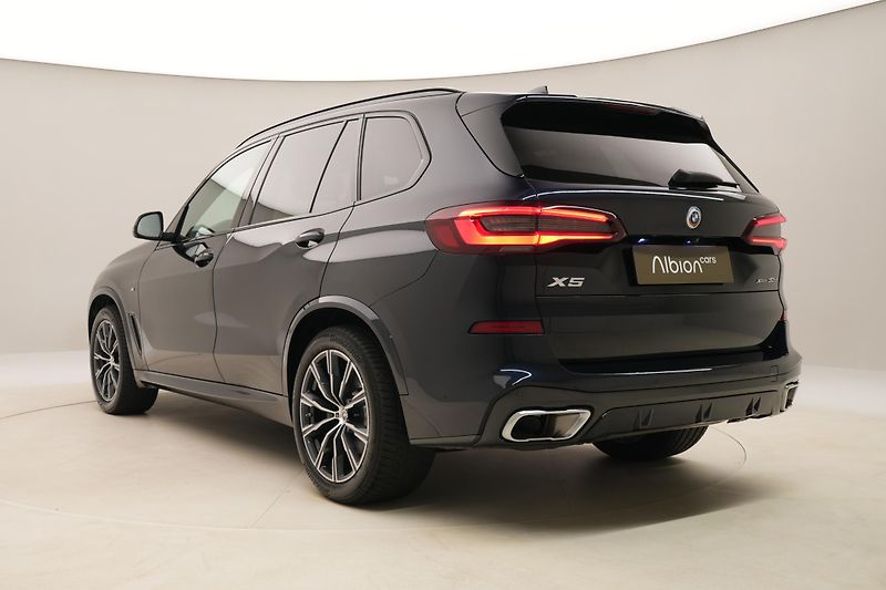 BMW X5 xDRIVE 30d M-PAKET AUT CZ - fotka 10 z 85