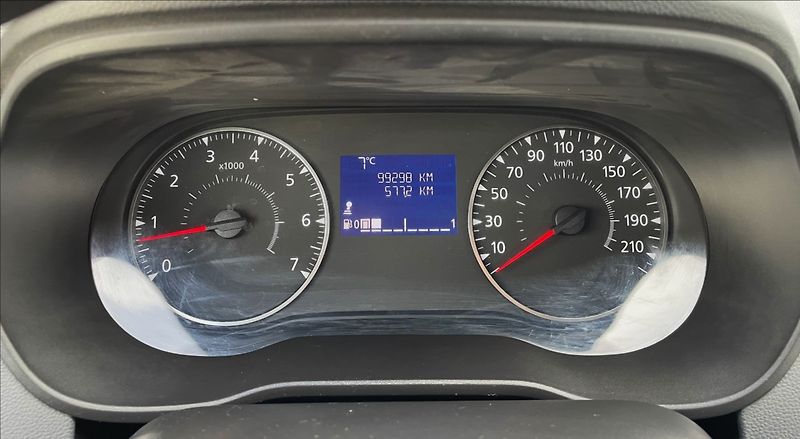 Dacia Duster 1,6 i,,84kW,serv.hist.,STK 1/2 - fotka 13 z 19