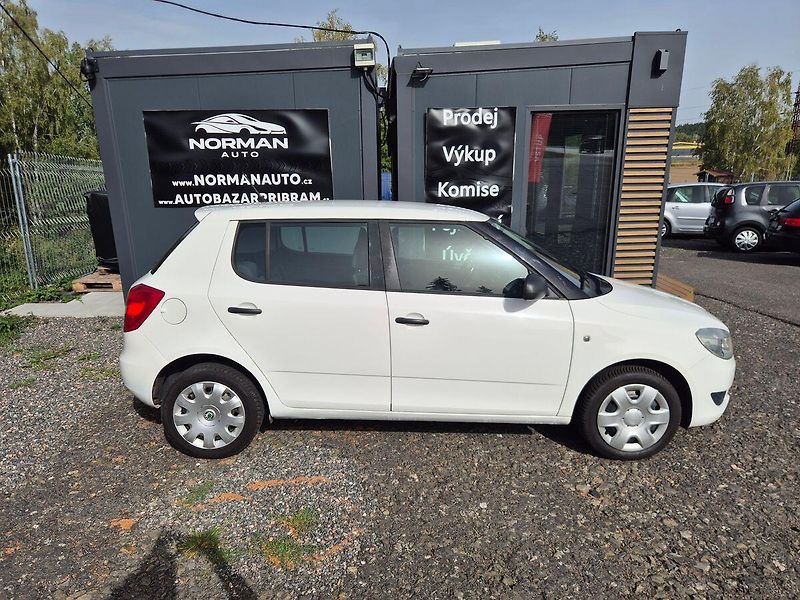Škoda Fabia (2013) 1.6TDi 55kw, klima, pěkný stav - fotka 4 z 21