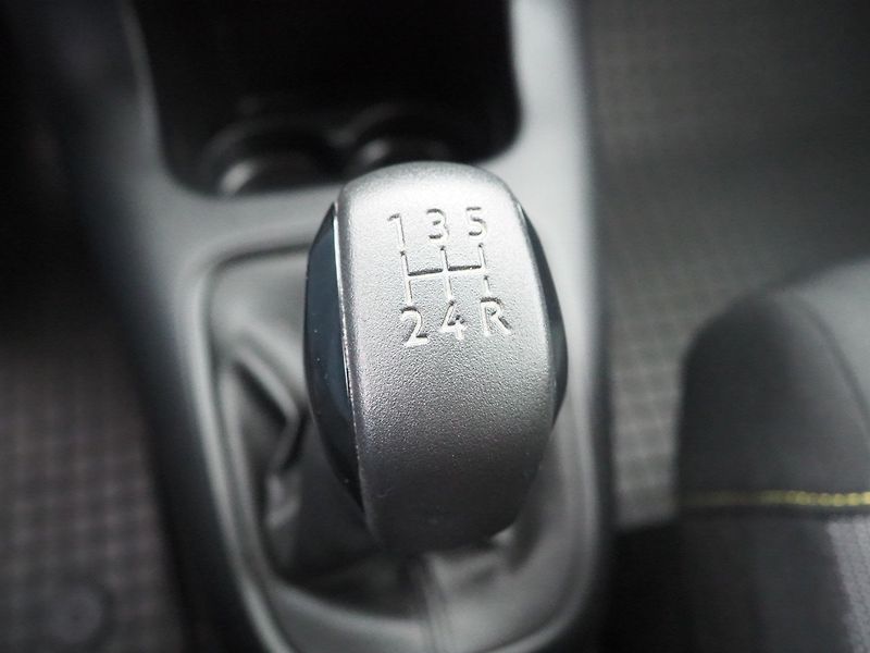 Citroën C3 (2019) 1.2 PureTech, Tažné - fotka 31 z 36