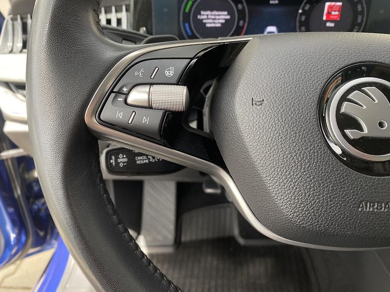 Škoda Superb Combi iV 1,5 TSI Selection DSG - fotka 14 z 30