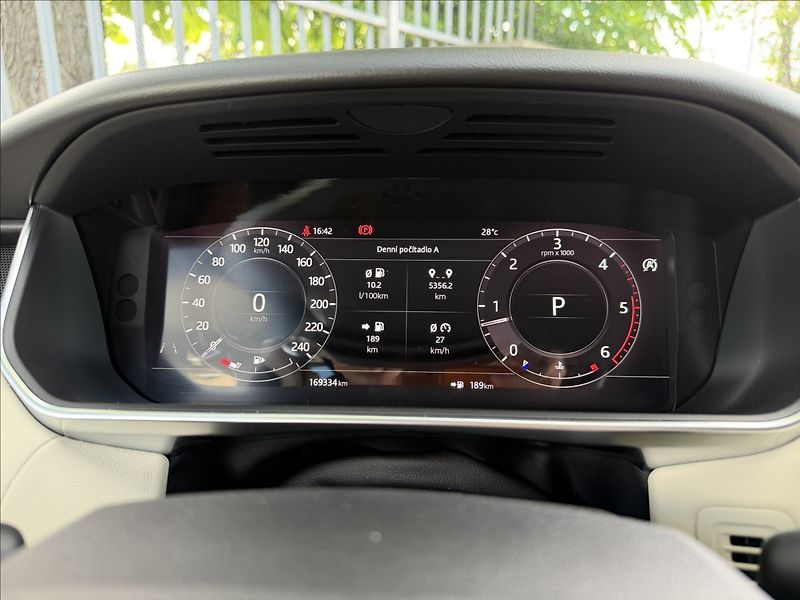 Land Rover Range Rover 3.0 V6 HSE - fotka 16 z 28