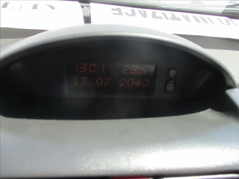 Opel Corsa 1,2 i, automat, klima, servis, - fotka 16 z 27